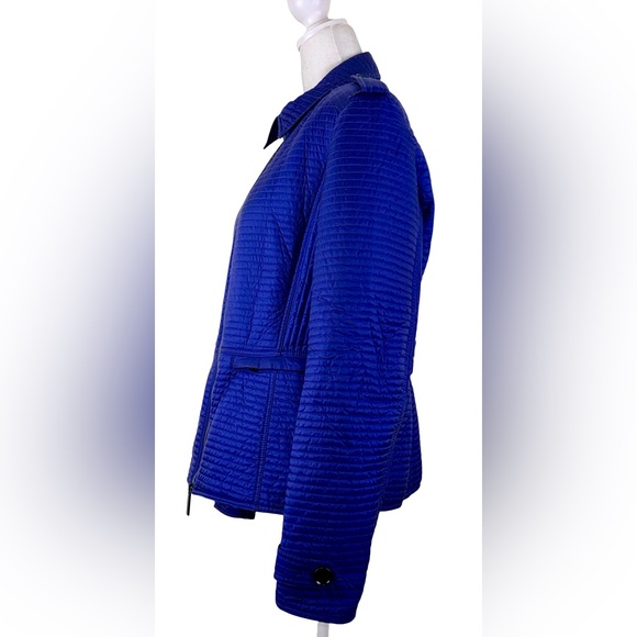 BURBERRY LINDON QUILTED PUFFER JACKET IN ROYAL BLUE - Picture 2 of 12